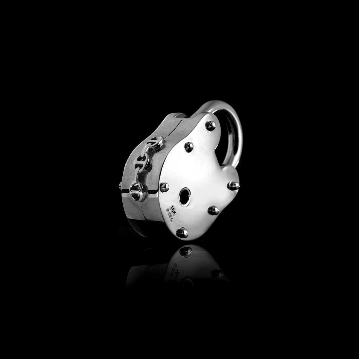 30mm Lock pendant in sterling silver, back view