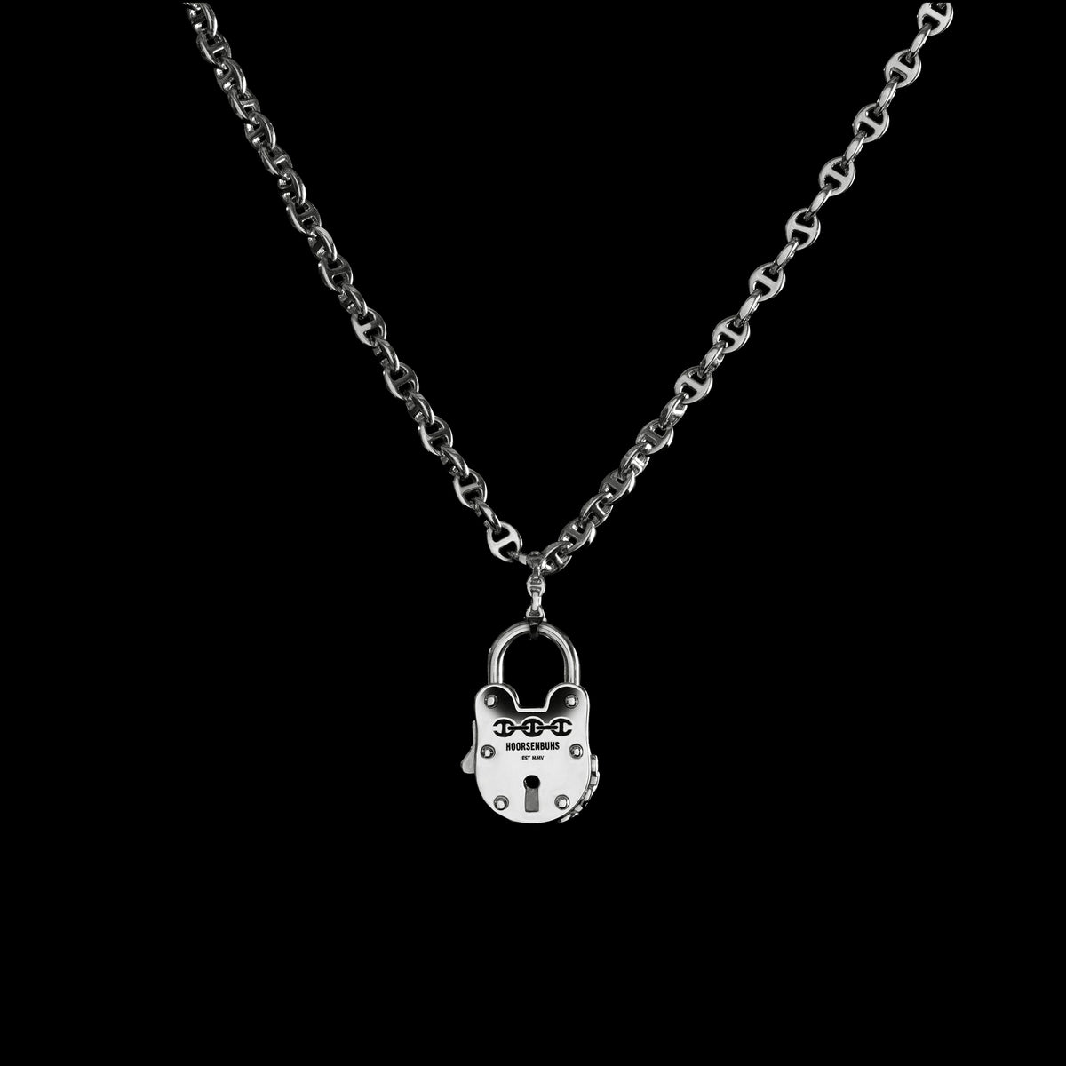 30mm Lock pendant in sterling silver, hanging