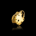 35mm Lock pendant in 18K yellow gold, back view
