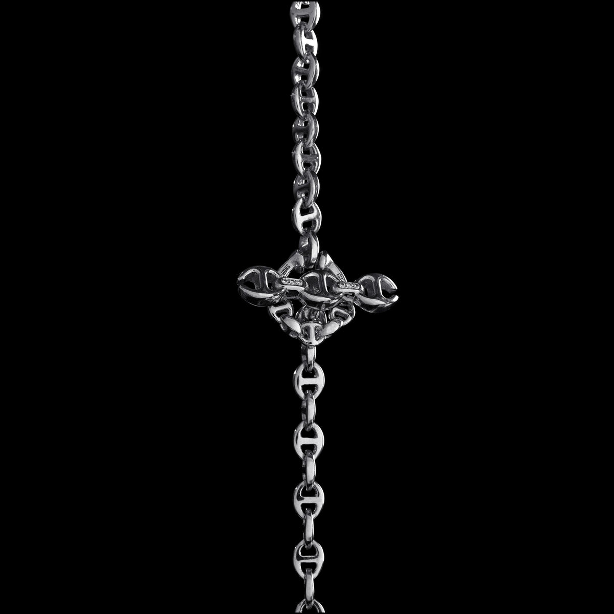 3mm Open-Link™ Necklace with Diamond Pendant - 30" in 18K gold, toggle closure detail, view 5