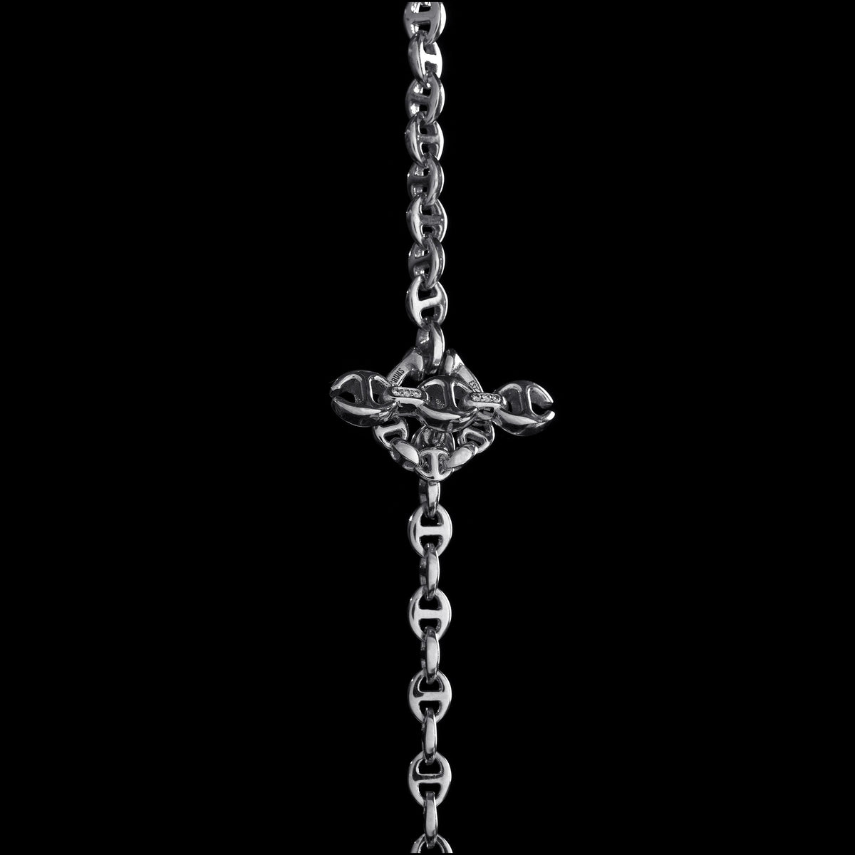 3mm Open-Link™ Necklace with Diamond Pendant - 26" in 18K gold, toggle closure detail, view 5