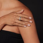 Dame Tri-Link ring in sterling silver, detail