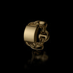Brute Classic Tri-Link Monogram ring in 18K yellow gold, upright view