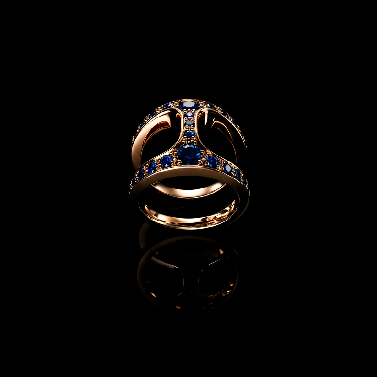 Brute Phantom with Sapphires ring in 18K gold
