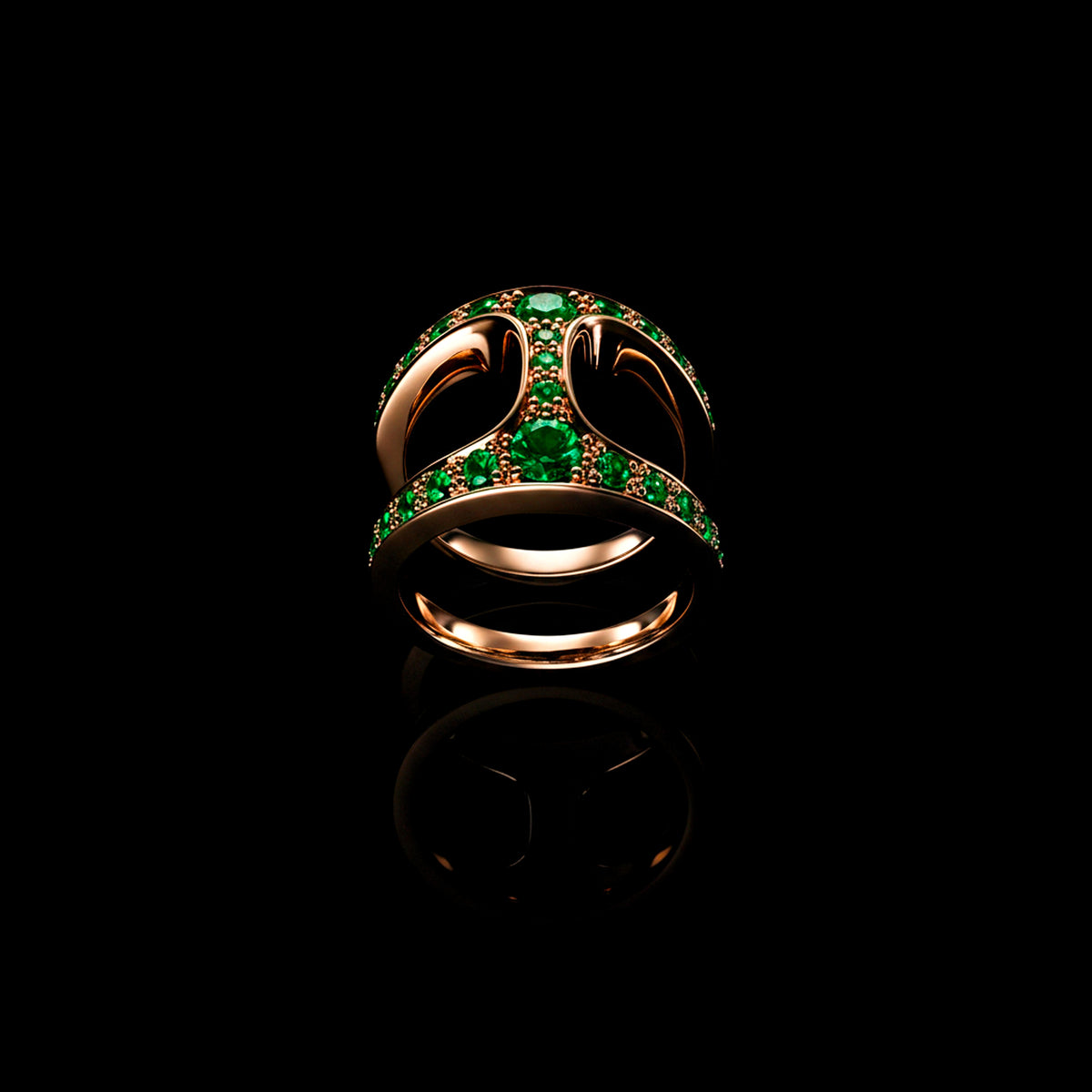 Brute Phantom with Emeralds ring in 18K gold