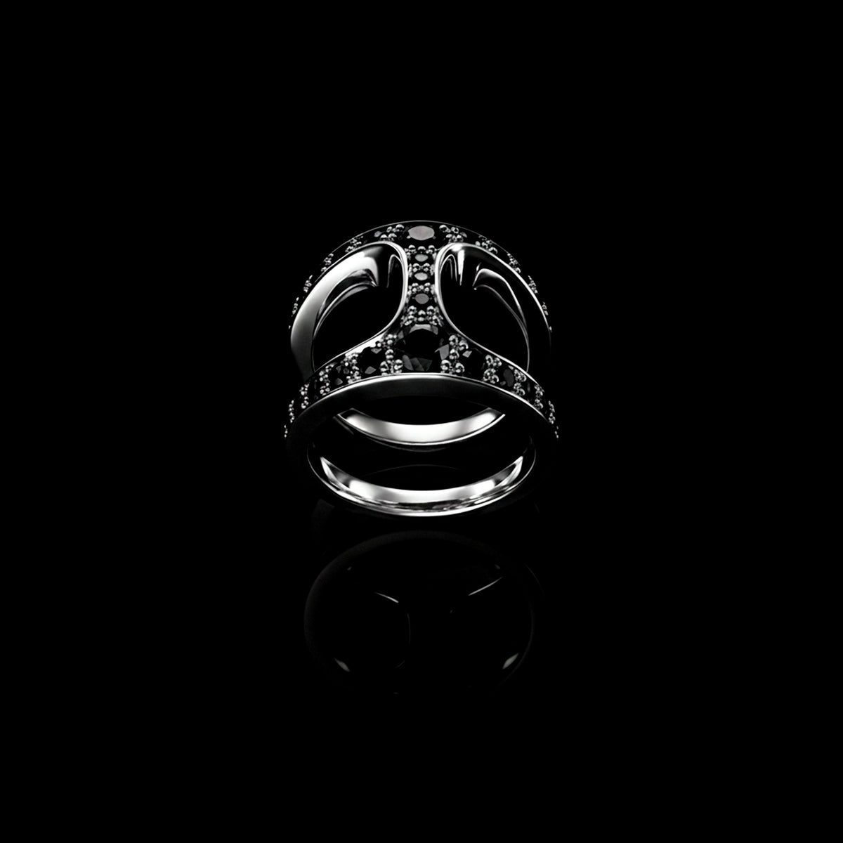 Brute Phantom with Black Diamonds ring in 18K gold, view 2
