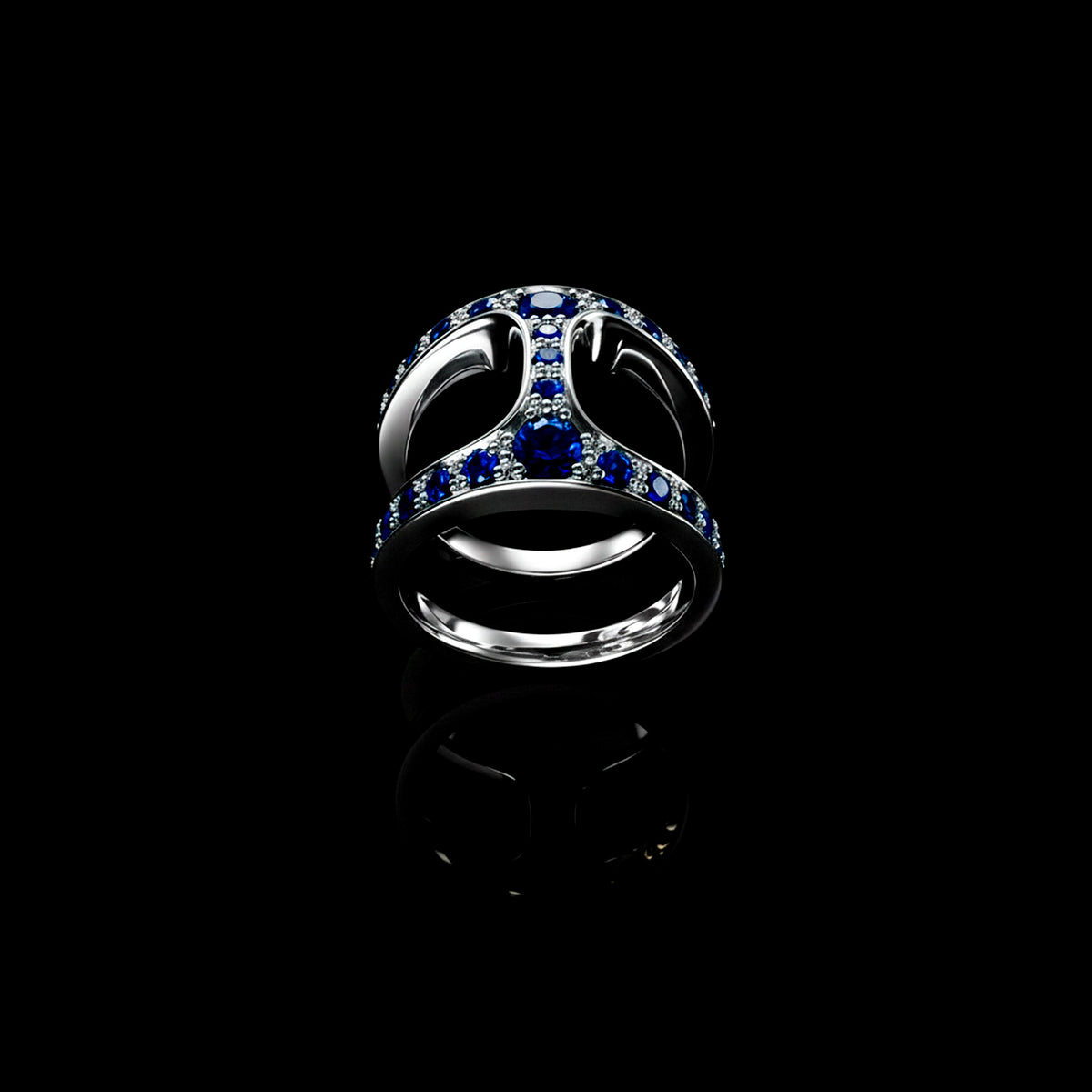 Brute Phantom with Sapphires ring in 18K gold, view 2