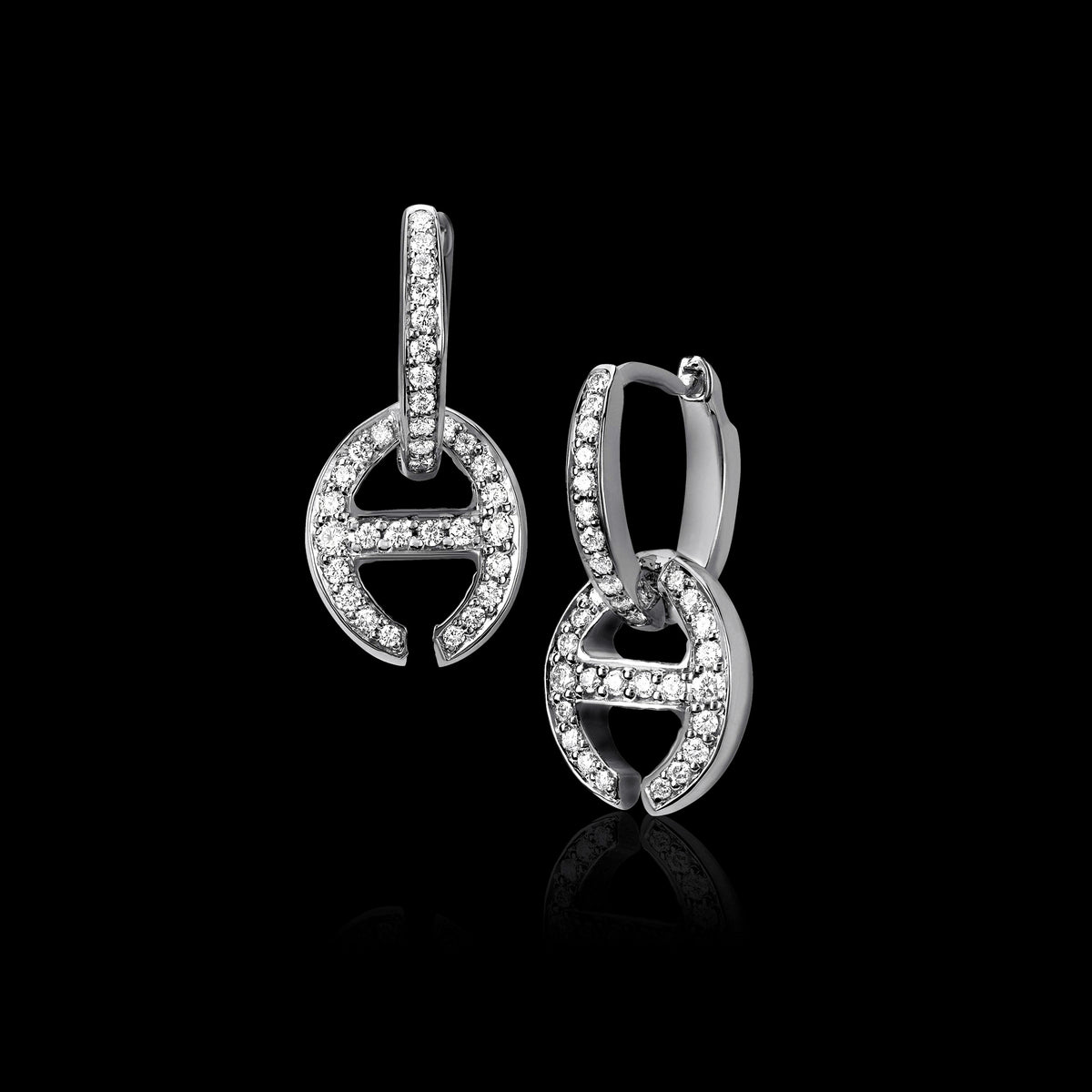 Klaasp with Diamonds earrings in 18K white gold, view 2
