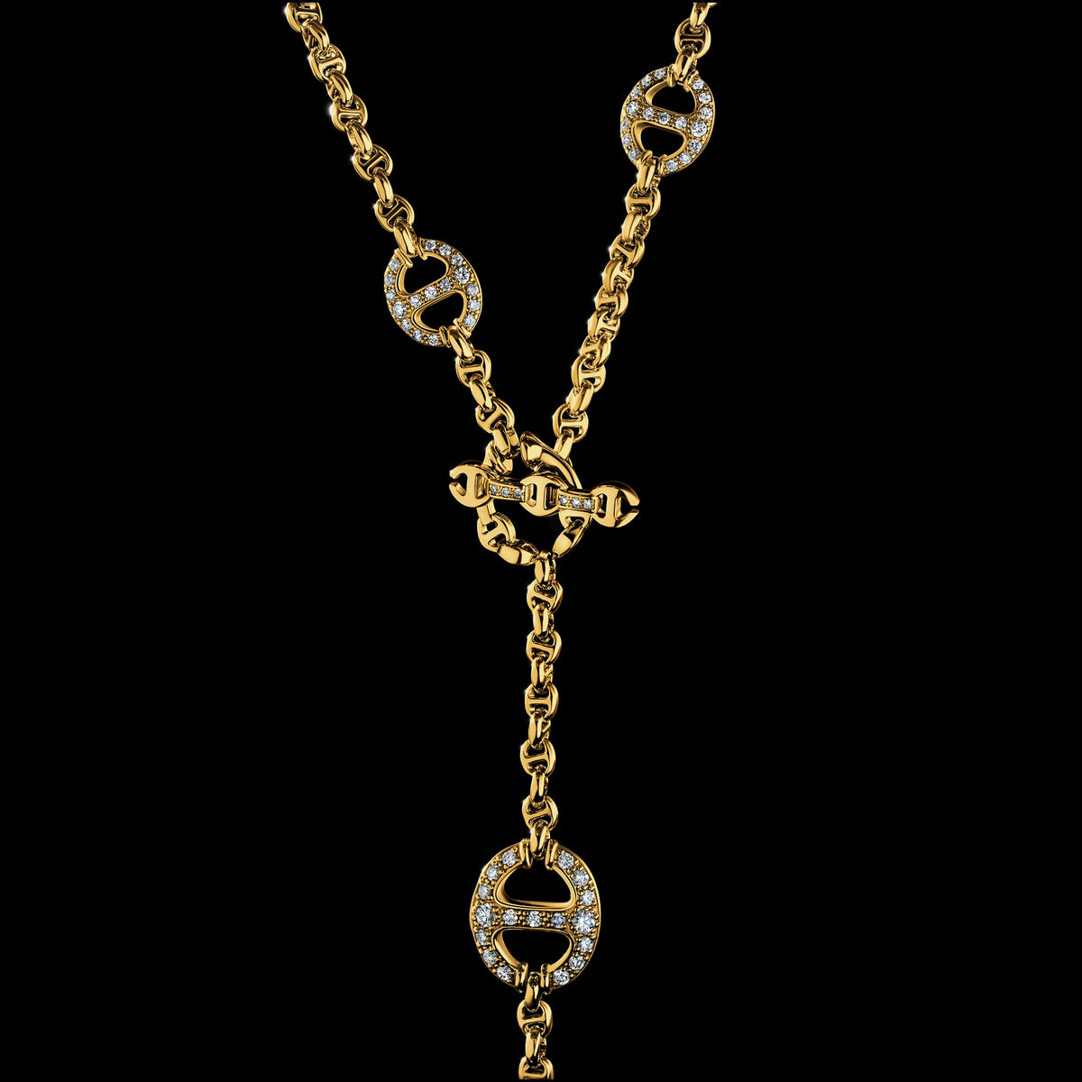 Grand Solo-Link Lariat with Diamonds necklace, toggle closure detail