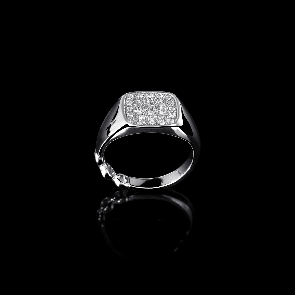 Rectangle Signet Ring with Diamonds in 18K white gold