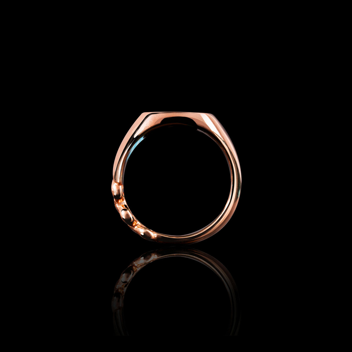 Rectangle Signet Ring in 18K rose gold, view 2