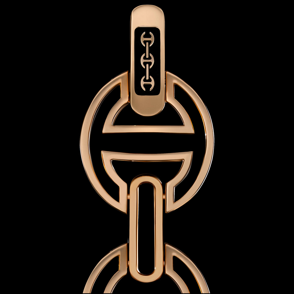 MMV Medium Link Bracelet in 18K gold, view 5
