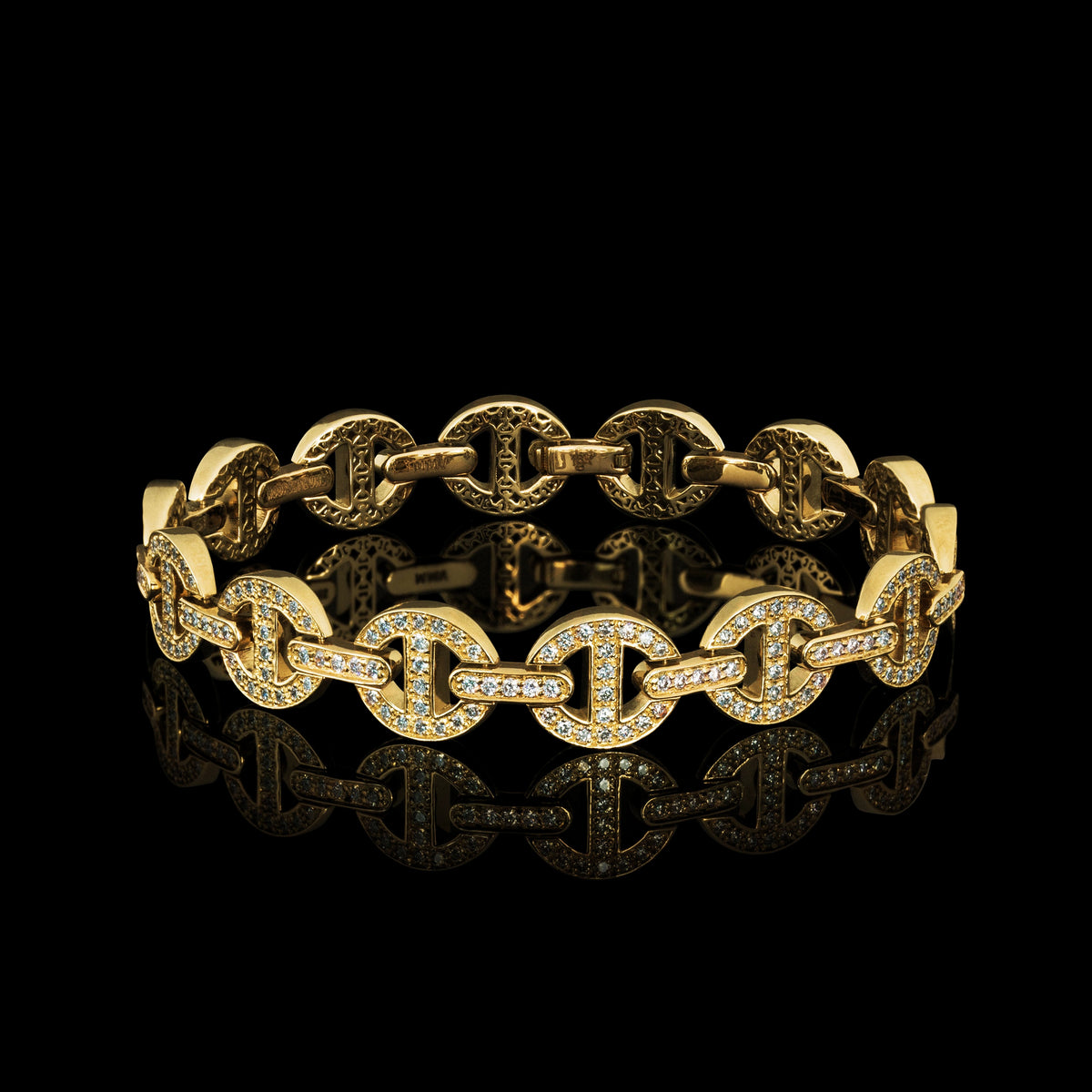 MMV Small Link Bracelet Antiquated in 18K yellow gold by HOORSENBUHS®