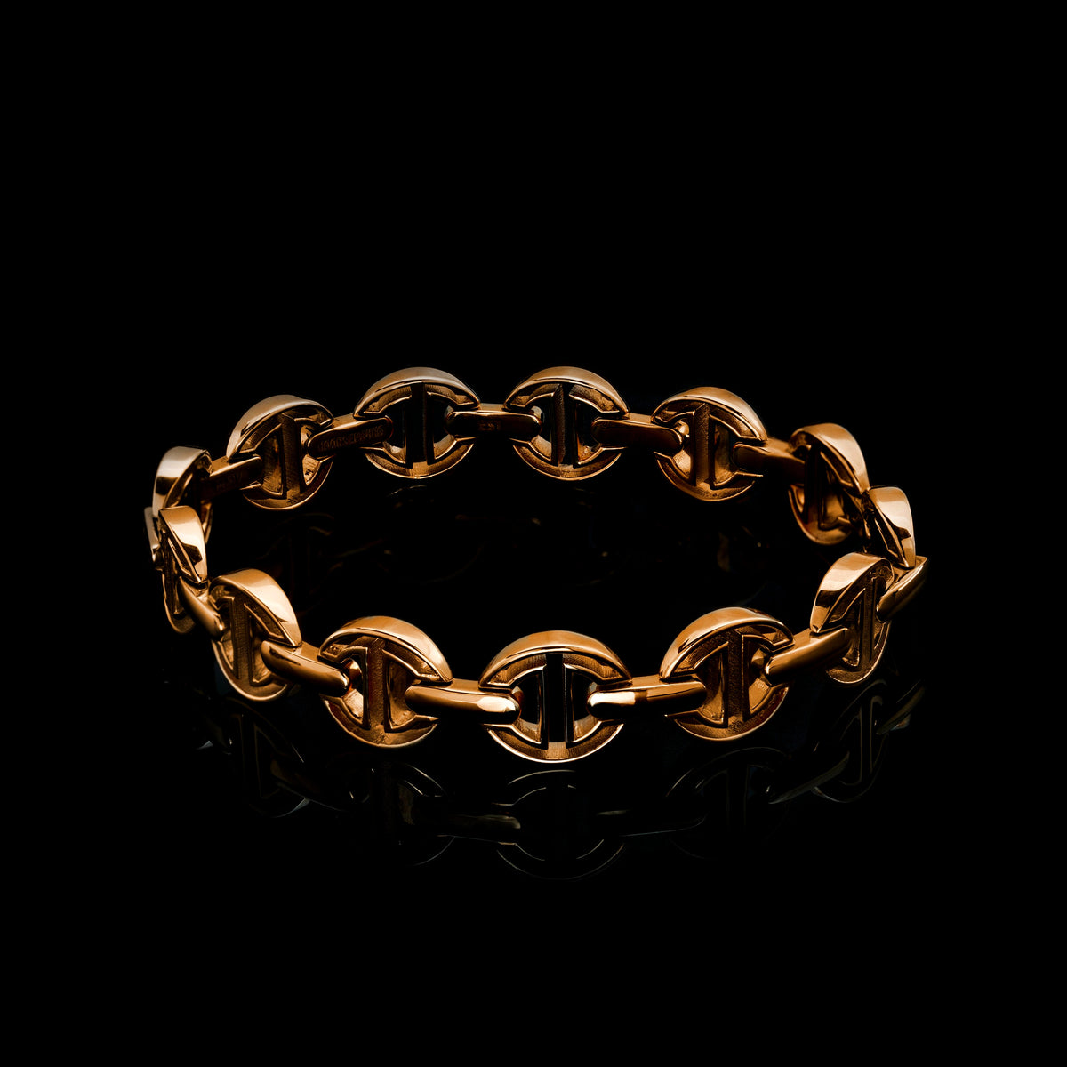 MMV Small Link Bracelet in 18K gold, view 3