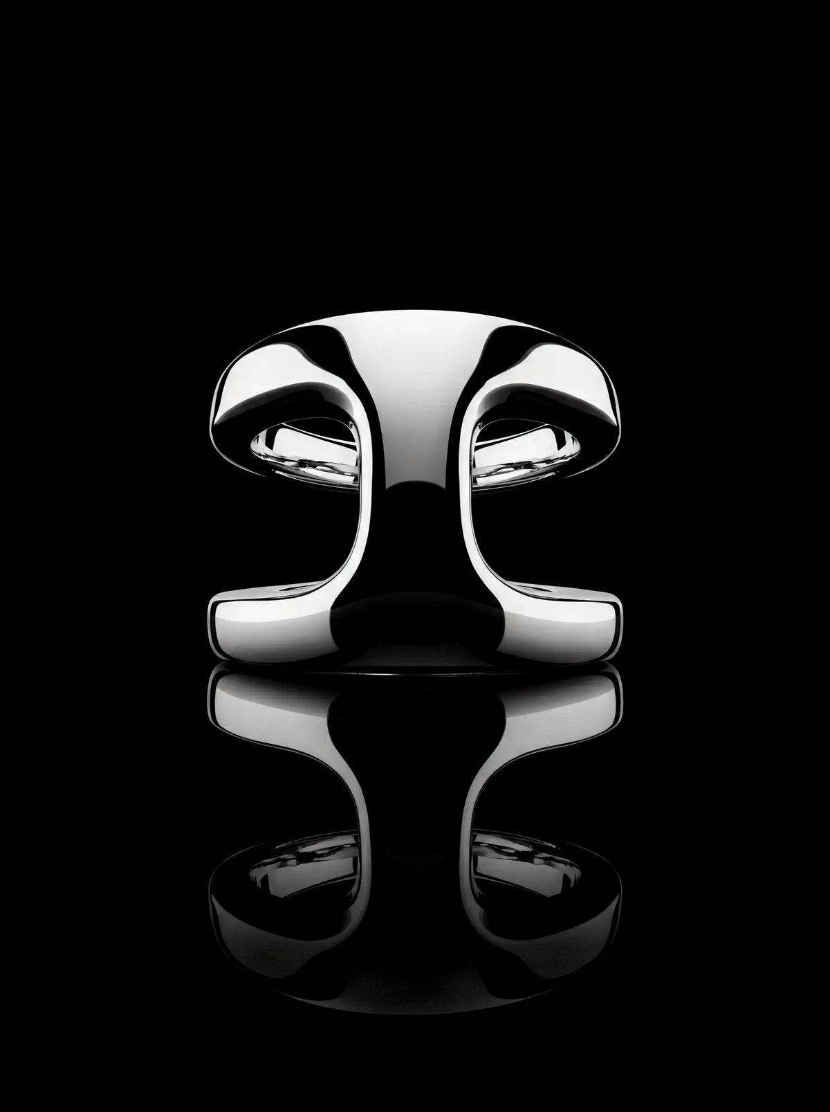 Mega Phantom ring in sterling silver by HOORSENBUHS®